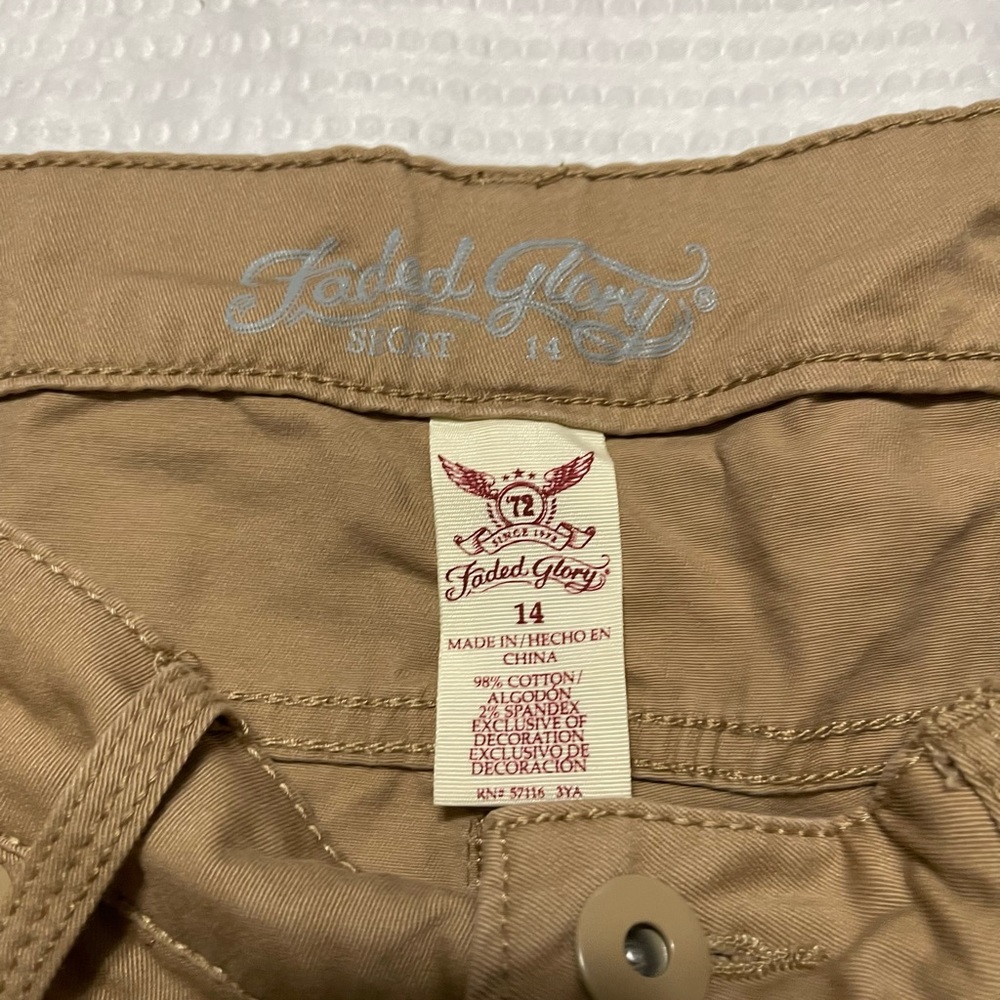 Tan shorts - Picture 6 of 6